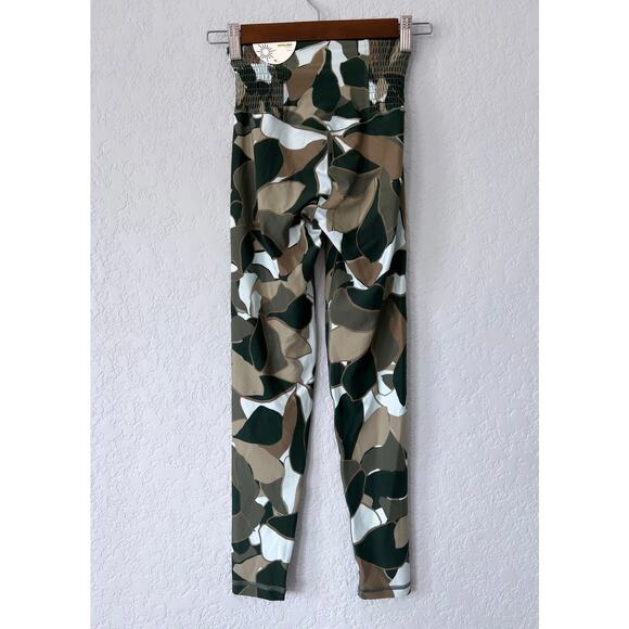 Aerie Green Printed Real Me Smocked Waistband Legging SIze X-Small - Picture 8 of 14